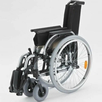Механическая инвалидная коляска ширина сиденья 45.5 cм. Otto Bock Старт 